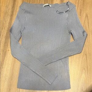 Abercrombie & Fitch Gray Off-Shoulder Sweater
